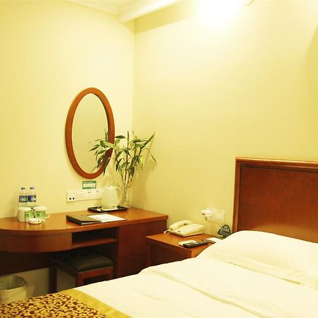 Greentree Inn Zhejiang Jiaxing West Zhongshan Road Vintage Car Building Express Hotel 외부 사진