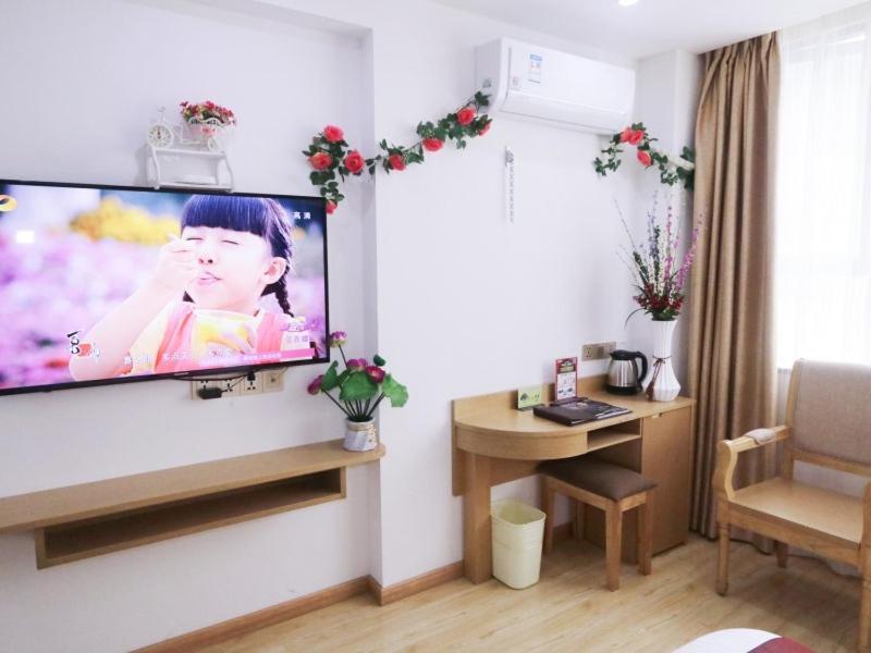 Greentree Inn Zhejiang Jiaxing West Zhongshan Road Vintage Car Building Express Hotel 외부 사진