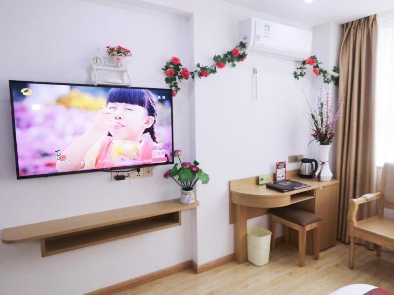 Greentree Inn Zhejiang Jiaxing West Zhongshan Road Vintage Car Building Express Hotel 외부 사진