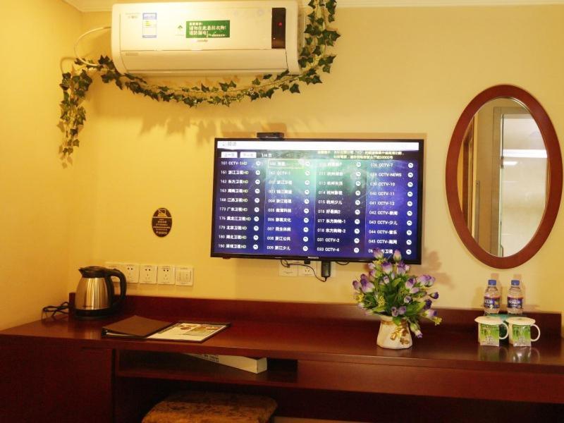 Greentree Inn Zhejiang Jiaxing West Zhongshan Road Vintage Car Building Express Hotel 외부 사진