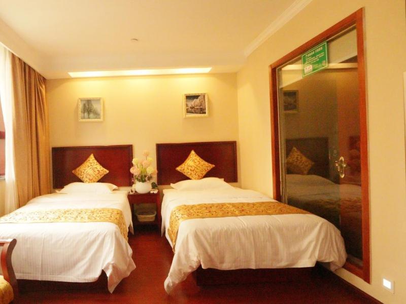 Greentree Inn Zhejiang Jiaxing West Zhongshan Road Vintage Car Building Express Hotel 외부 사진