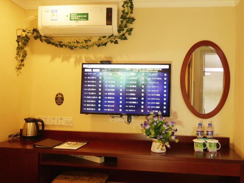 Greentree Inn Zhejiang Jiaxing West Zhongshan Road Vintage Car Building Express Hotel 외부 사진