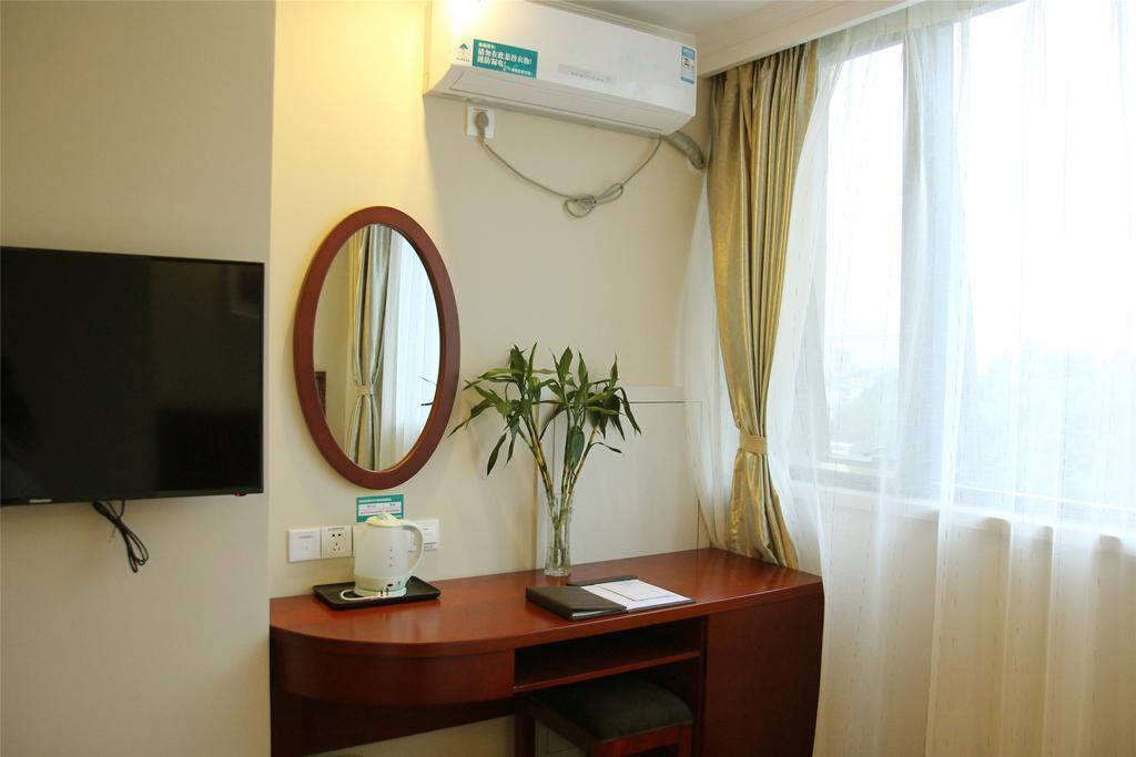 Greentree Inn Zhejiang Jiaxing West Zhongshan Road Vintage Car Building Express Hotel 외부 사진