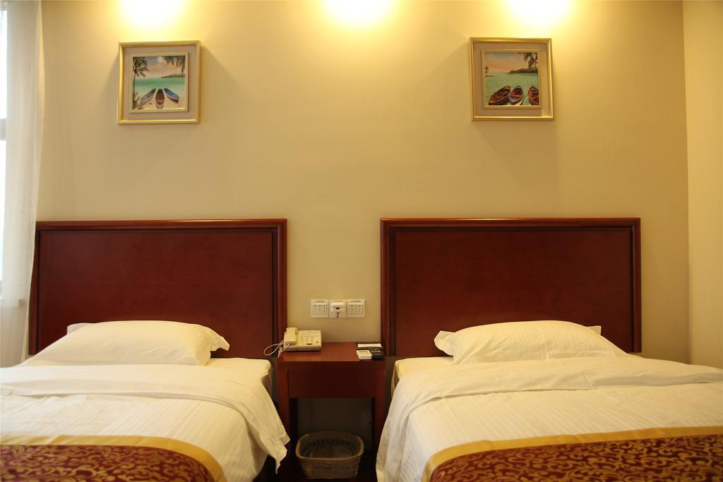 Greentree Inn Zhejiang Jiaxing West Zhongshan Road Vintage Car Building Express Hotel 외부 사진