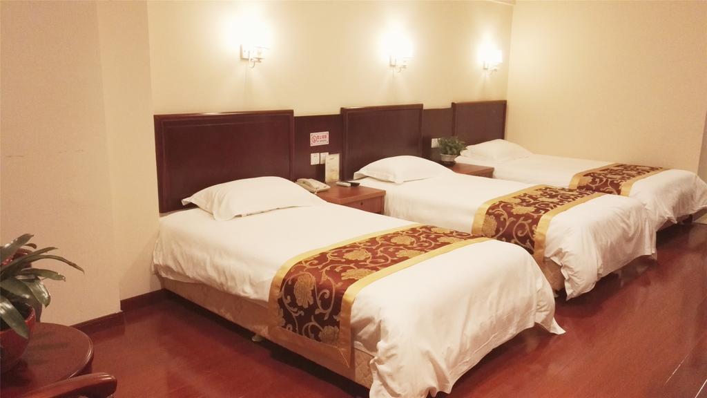Greentree Inn Zhejiang Jiaxing West Zhongshan Road Vintage Car Building Express Hotel 외부 사진