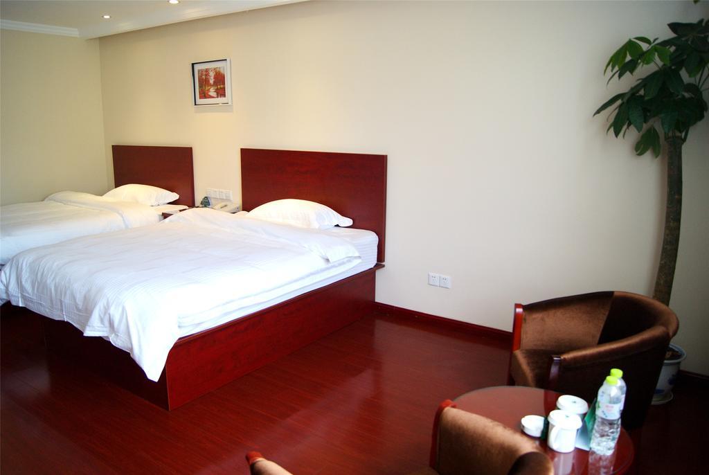 Greentree Inn Zhejiang Jiaxing West Zhongshan Road Vintage Car Building Express Hotel 외부 사진
