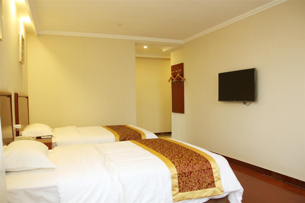 Greentree Inn Zhejiang Jiaxing West Zhongshan Road Vintage Car Building Express Hotel 외부 사진