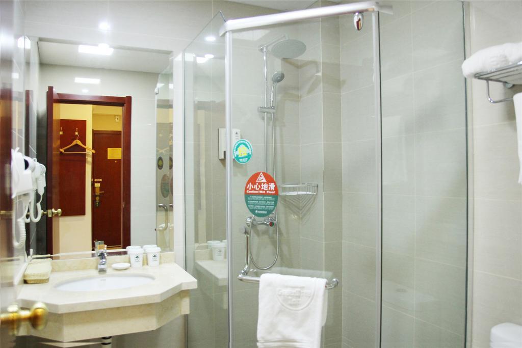 Greentree Inn Zhejiang Jiaxing West Zhongshan Road Vintage Car Building Express Hotel 외부 사진